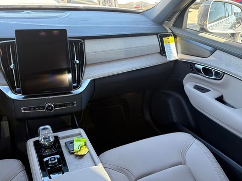 New 2026 Volvo XC90 B6 Plus w/ Protection Package Premier image 13