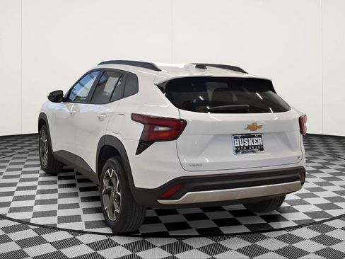 Used 2025 Chevrolet Trax LT image 10