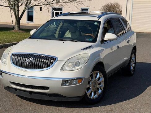 Used 2012 Buick Enclave Premium image 2