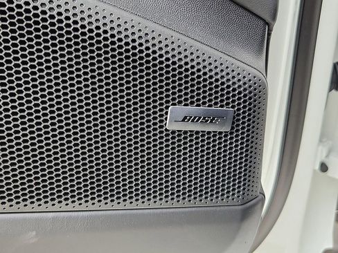 New 2026 Porsche Macan 4S Electric image 23