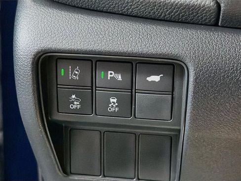 Used 2020 Honda CR-V Touring image 11