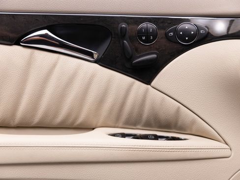Used 2006 Mercedes-Benz E 350 Sedan image 41