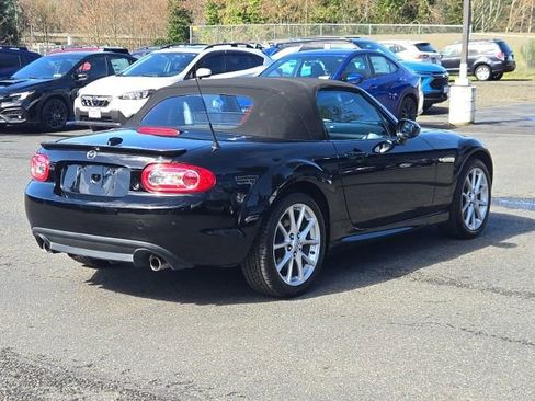 Used 2010 MAZDA MX-5 Miata Grand Touring w/ Premium Pkg image 7