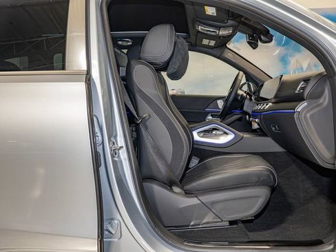 New 2026 Mercedes-Benz Maybach GLS 600 4MATIC image 21