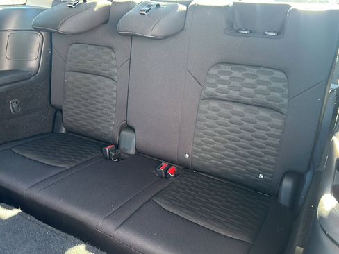 Used 2025 Nissan Pathfinder SV image 20