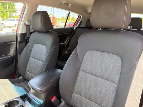 Used 2019 Kia Sportage LX AWD/4WD image 17