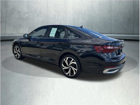 Used 2025 Volkswagen Jetta SEL FWD image 7