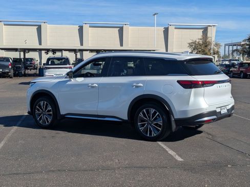 Certified 2026 INFINITI QX60 Luxe w/ Cargo Package FWD image 3