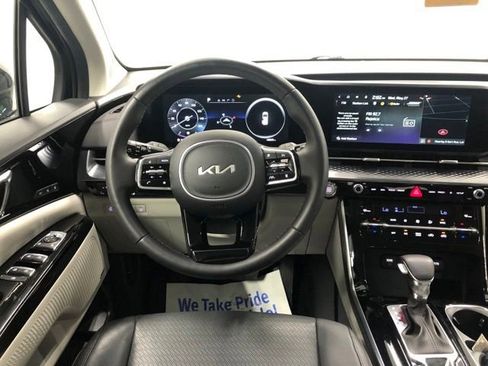 Used 2024 Kia Carnival SX Prestige FWD image 15