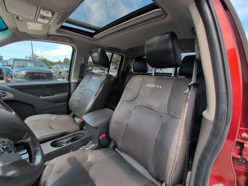 Used 2016 Nissan Frontier PRO-4X w/ Pro-4x Luxury Package AWD/4WD image 12