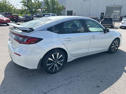 Used 2024 Honda Civic EX-L image 5