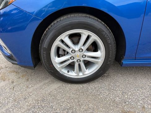 Used 2016 Chevrolet Cruze LT w/ Convenience Package FWD image 30