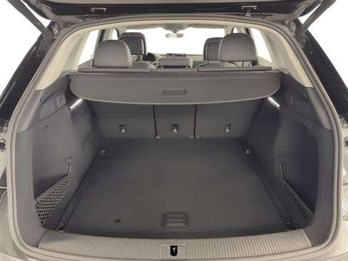 Used 2023 Audi Q5 2.0T Premium w/ Convenience Package image 13