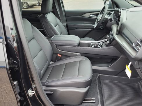 New 2026 Chevrolet Traverse LT FWD image 10