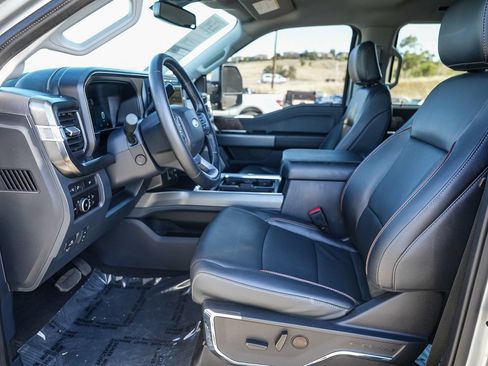Used 2023 Ford F250 Lariat w/ Sport Appearance Package AWD/4WD image 18