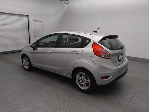 Used 2018 Ford Fiesta SE FWD image 3