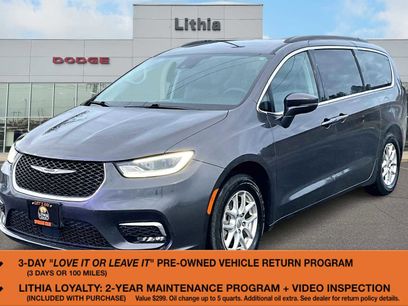 Used 2022 Chrysler Pacifica Touring-L