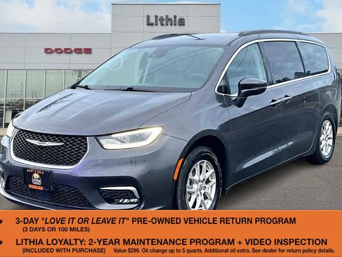 Used 2022 Chrysler Pacifica Touring-L image 1