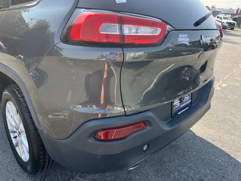 Used 2015 Jeep Cherokee Latitude FWD image 10