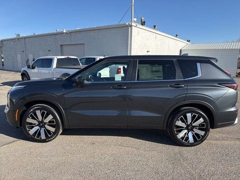 New 2026 Mitsubishi Outlander SE FWD image 4