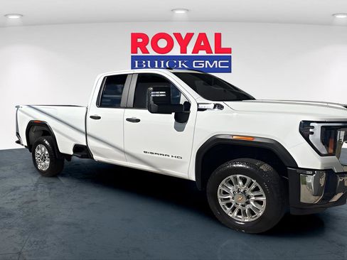 Used 2024 GMC Sierra 2500 Pro w/ Convenience Package image 3