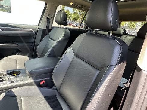 Used 2019 Volkswagen Atlas SE FWD image 16