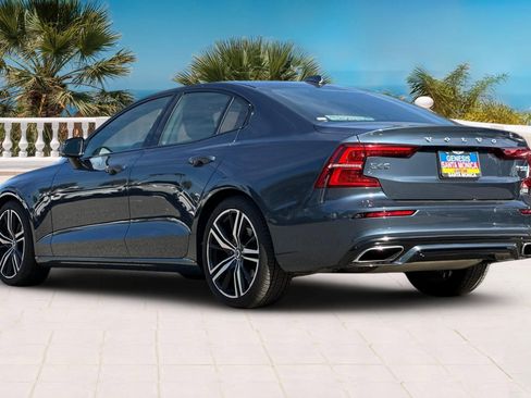 Used 2019 Volvo S60 T5 R-Design image 6