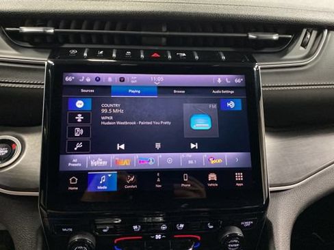 Used 2024 Jeep Grand Cherokee L Limited w/ Luxury Tech Group II AWD/4WD image 15