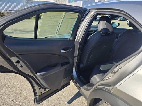 Used 2019 Lexus UX 200 F Sport image 17