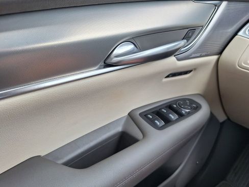 Certified 2023 Cadillac XT5 Premium Luxury FWD image 18