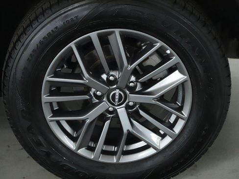 Used 2023 Nissan Rogue S image 39