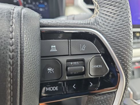 Used 2024 Toyota Tundra Capstone AWD/4WD image 18