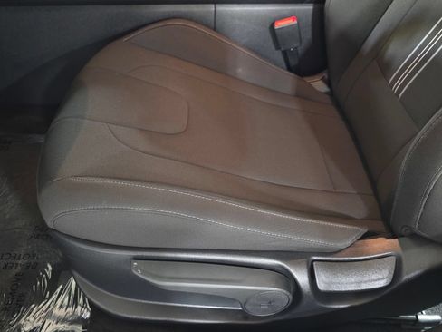 Certified 2025 Hyundai Elantra Sport FWD image 23