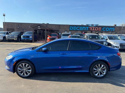 Used 2015 Chrysler 200 S FWD image 6