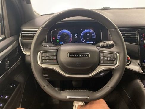 Used 2024 Jeep Wagoneer Series II AWD/4WD image 18