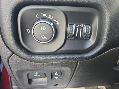 Used 2022 RAM 1500 Laramie AWD/4WD image 26