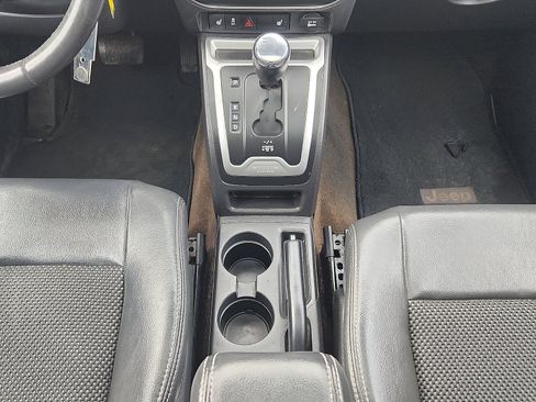 Used 2014 Jeep Compass Latitude w/ Sun/Sound Group image 18