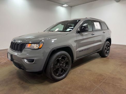 Used 2019 Jeep Grand Cherokee Laredo AWD/4WD image 41