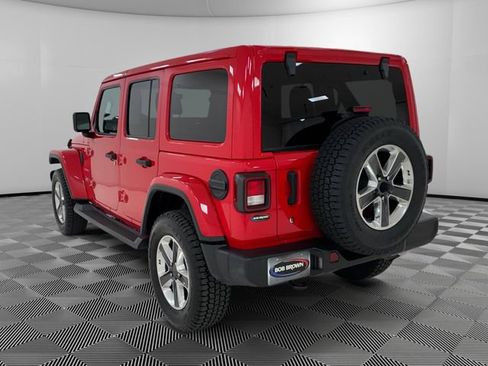 Used 2020 Jeep Wrangler Unlimited Sahara w/ Uconnect 4C Nav & Sound Group AWD/4WD image 3