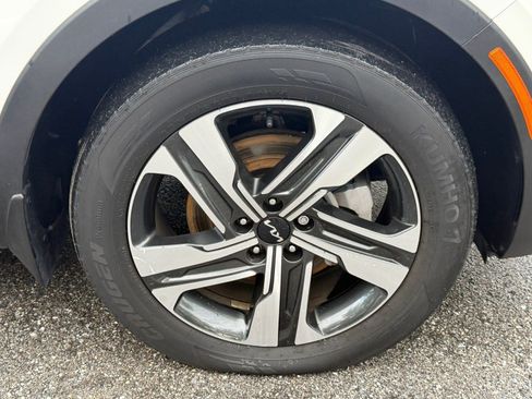 Certified 2023 Kia Sorento EX AWD/4WD image 18
