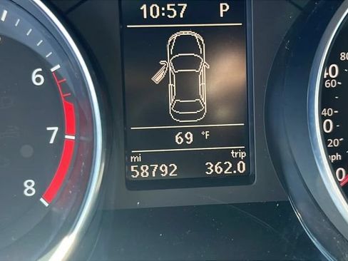 Used 2018 Volkswagen Passat 3.6 FWD image 19