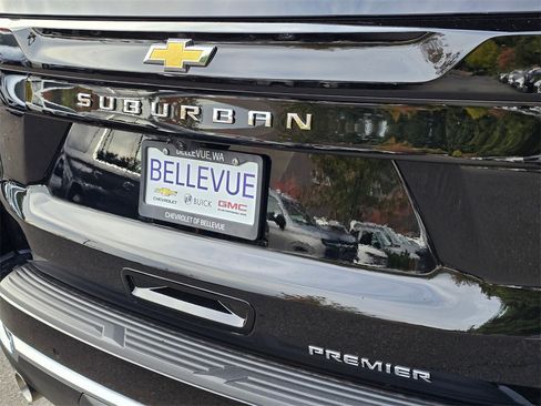 New 2026 Chevrolet Suburban Premier image 16