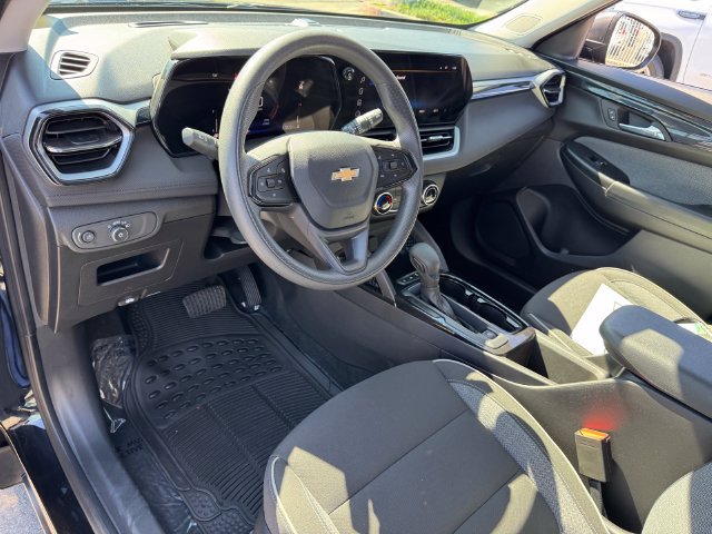 Certified 2024 Chevrolet TrailBlazer LS w/ LS Convenience Package FWD image 12
