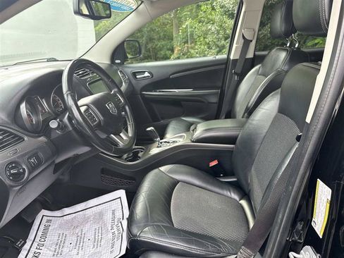 Used 2017 Dodge Journey Crossroad FWD image 10