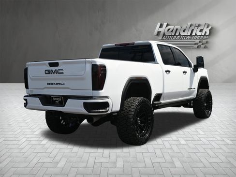 Used 2025 GMC Sierra 2500 Denali Ultimate AWD/4WD image 10