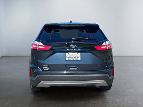 Certified 2023 Ford Edge SEL w/ Convenience Package AWD/4WD image 4