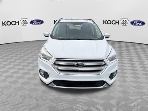 Used 2019 Ford Escape SEL image 2