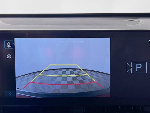 Certified 2025 Hyundai Kona SEL image 13