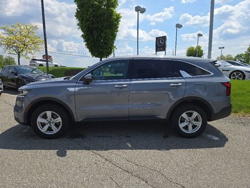 Certified 2022 Kia Sorento LX AWD/4WD image 5