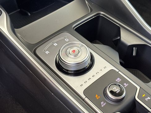 New 2025 Kia Sorento EX image 21